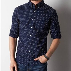 American Eagle Outfitters Men’s Blue White Pindot Collared Button Down Shirt